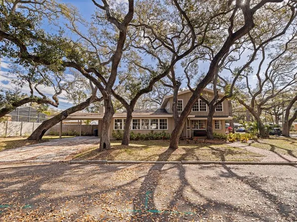 2901 Pelham Rd N, Saint Petersburg, FL 33710