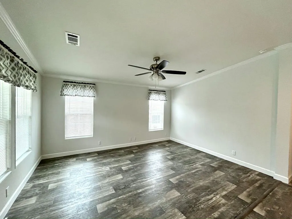 3 bed, 2.0 bath, 1198 sqft, $1,099 — Photo 3