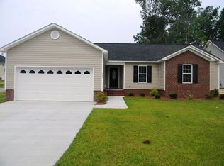 201 Kennebec Ln, Richlands, NC 28574
