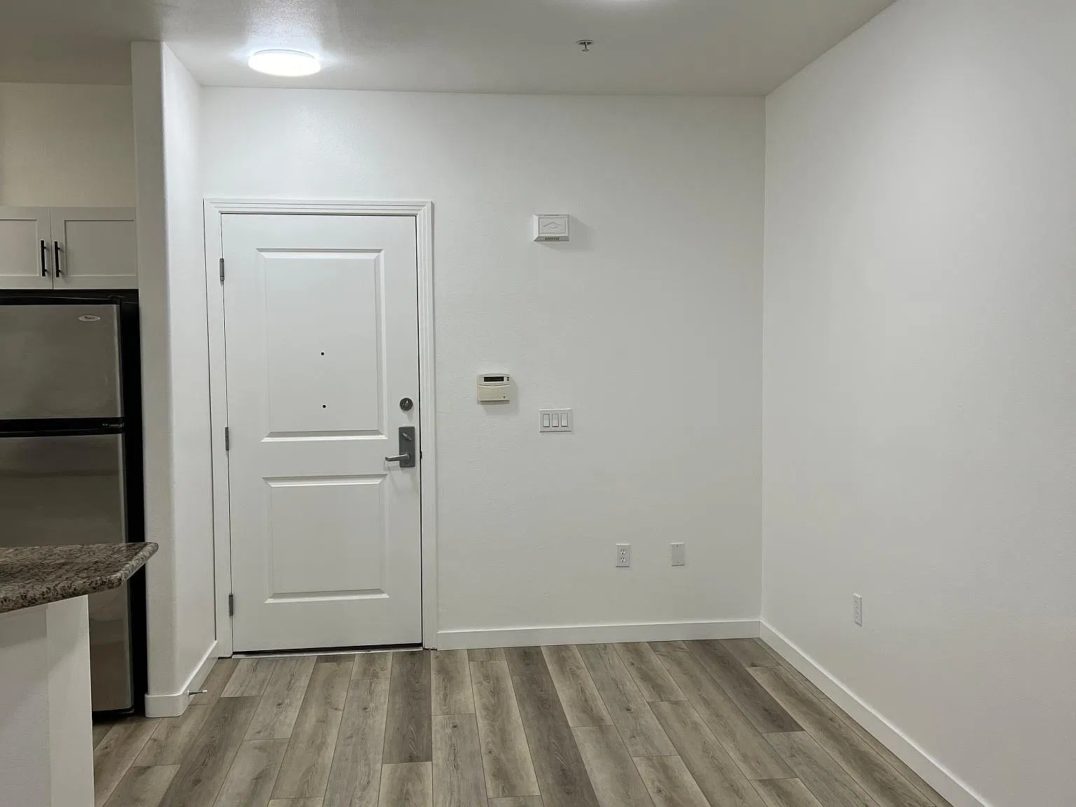 100 S Alameda St — Photo 3