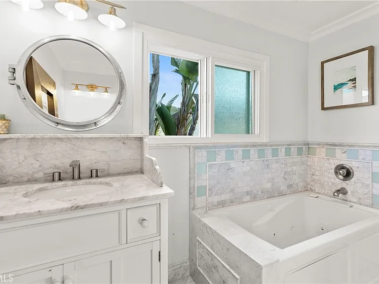 739 Manzanita Dr — Photo 16
