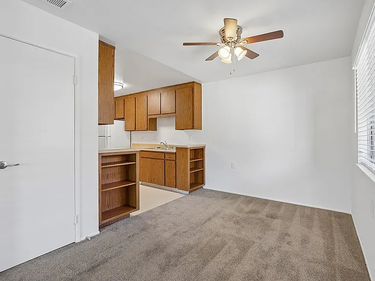 19-web-or-mls-Wisteria St 10-S1807-017