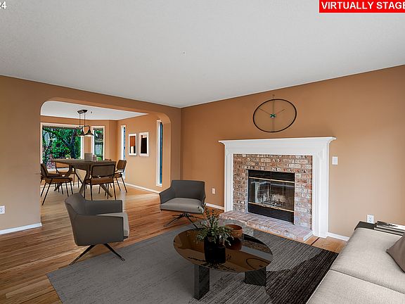 2nd image of 8909 NE 28th Pl