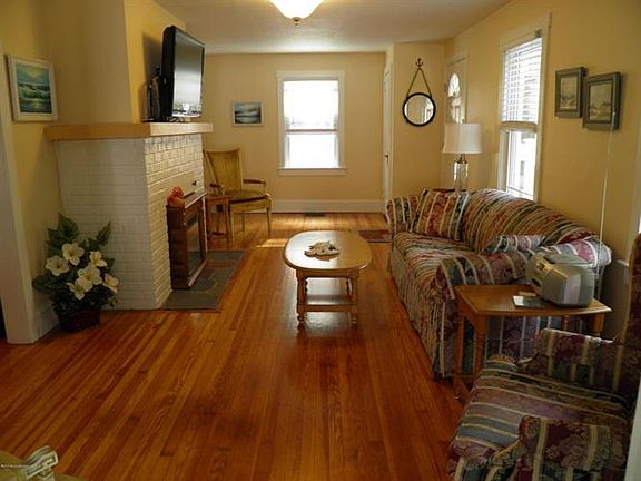 2nd image of 311 Baltimore Blvd