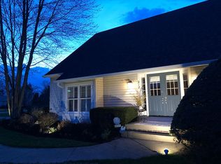 212 Stratford Rd, Hudson, OH 44236