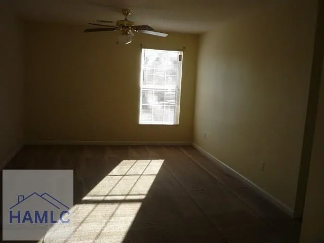 132-6 Rolland St — Photo 6