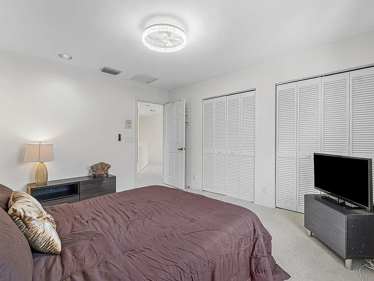 17099 Ryton Ln — Photo 29