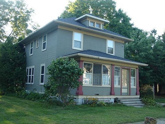 2nd image of 407 N Pearl St