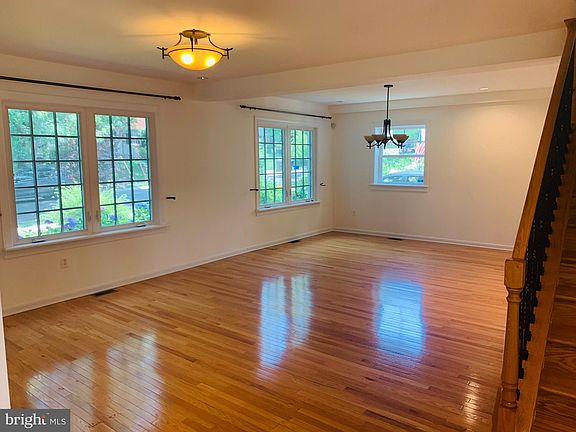 3rd image of 4414 Highland Ave