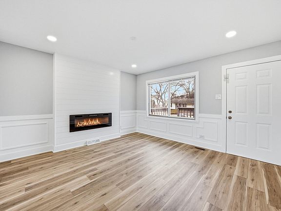 4th image of 22606 Theodore Ave