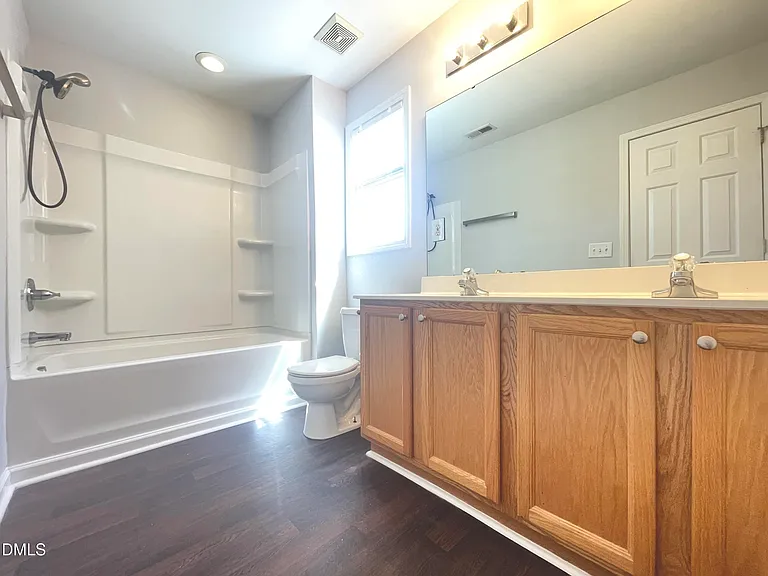 112 Taylors Creek Ct — Photo 26