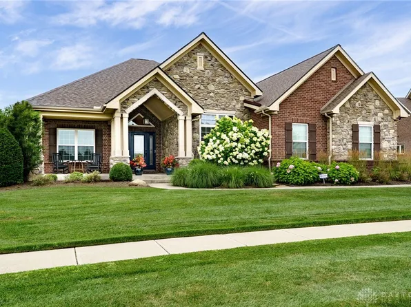 9369 Avingnon Way, Centerville, OH 45458