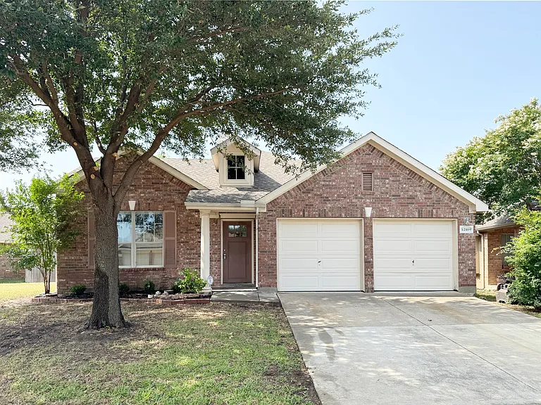 12109 Macaroon Ln — Photo 1