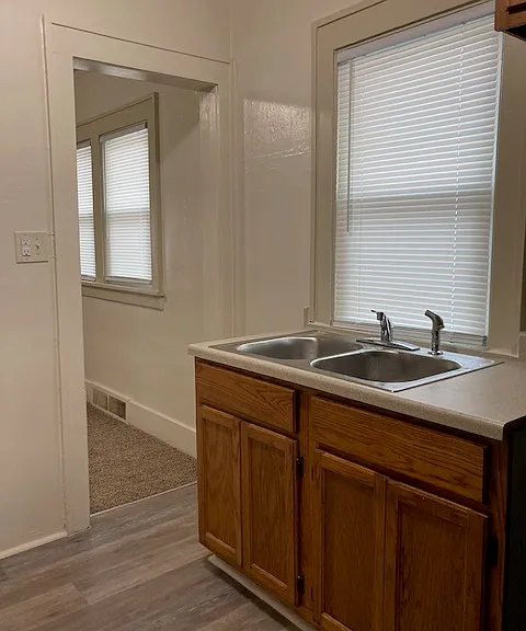 308 E Virginia Ave — Photo 8