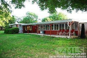 2nd image of 712 Lakeshore Dr N