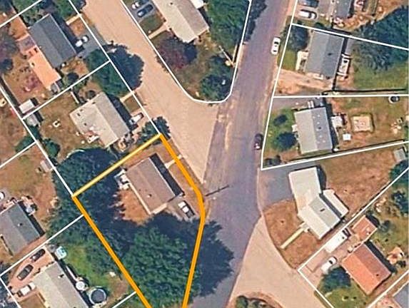 4th image of 1 Laurie Ave