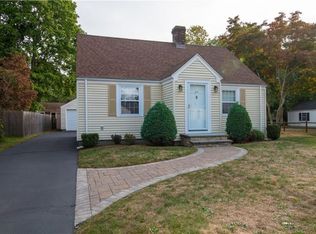 215 Promenade St, Barrington, RI 02806