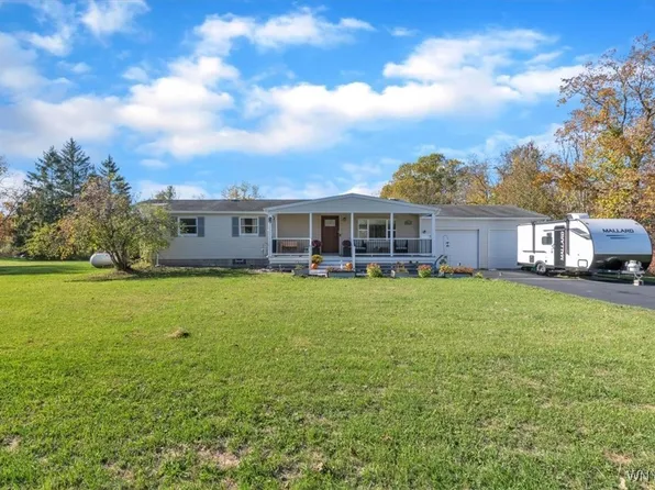 6674 Wisterman Rd, Lockport, NY 14094