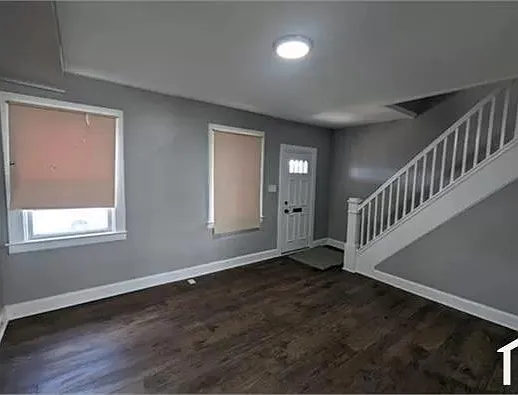 3 bed, $1,500 — Photo 2