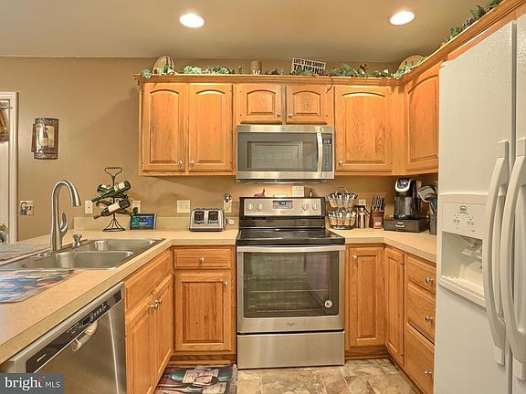 4th image of 12 Williamsburg Dr #L-0048
