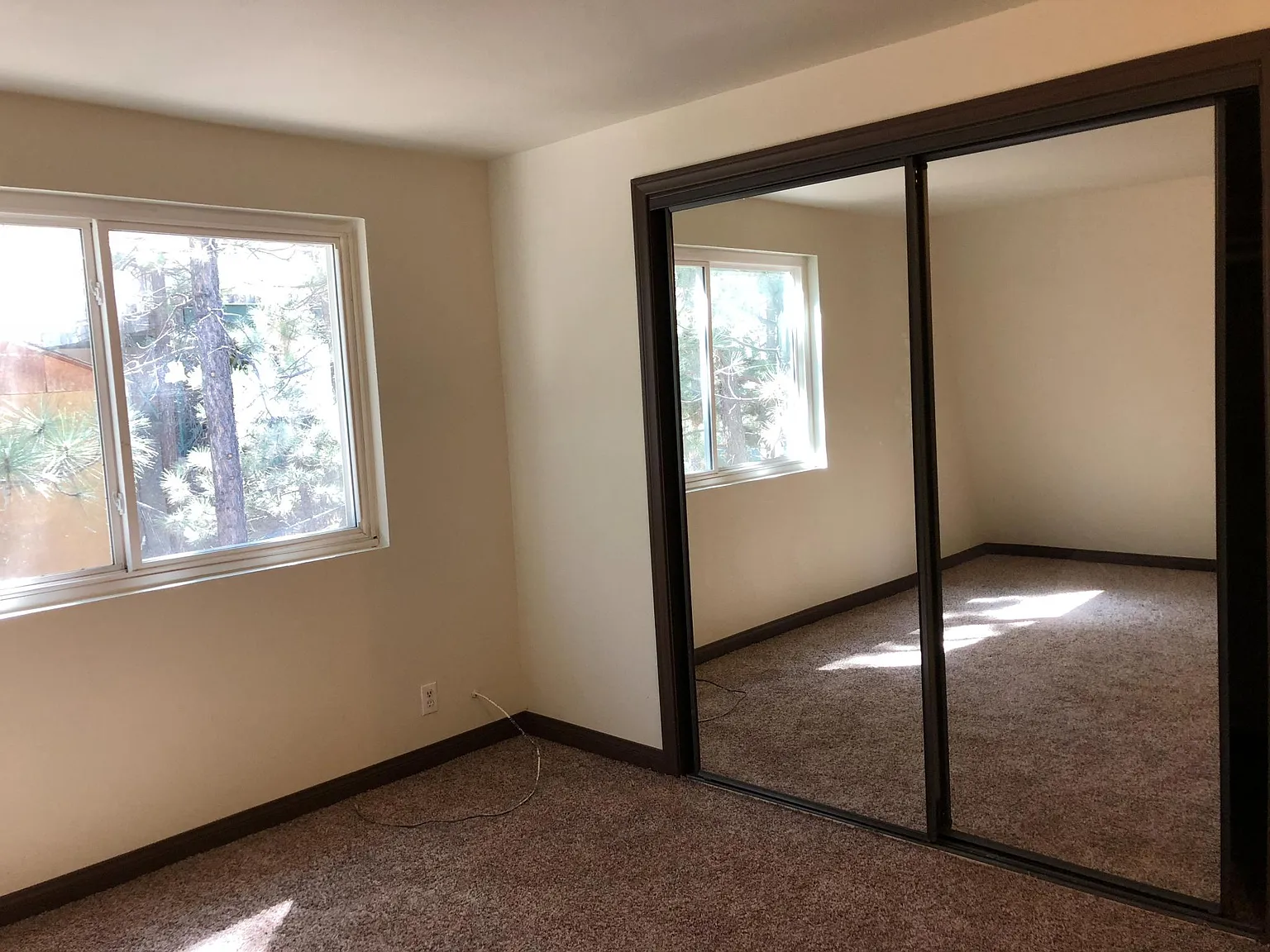 2 bed, 896 sqft, $1,650 — Photo 4