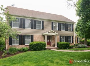 32 Carlisle Rd, Hawthorn Woods, IL 60047