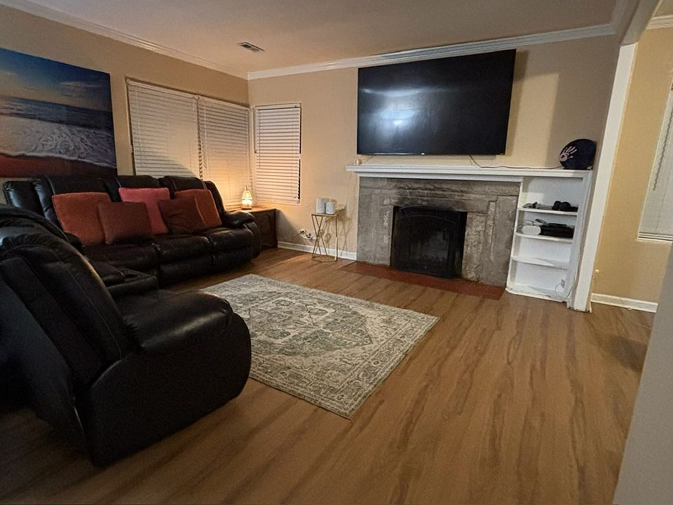 1st image of 6183 Meridian Street West Dr