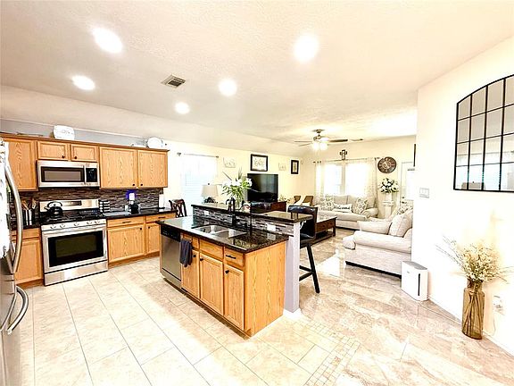 5th image of 19919 Karlanda Ln