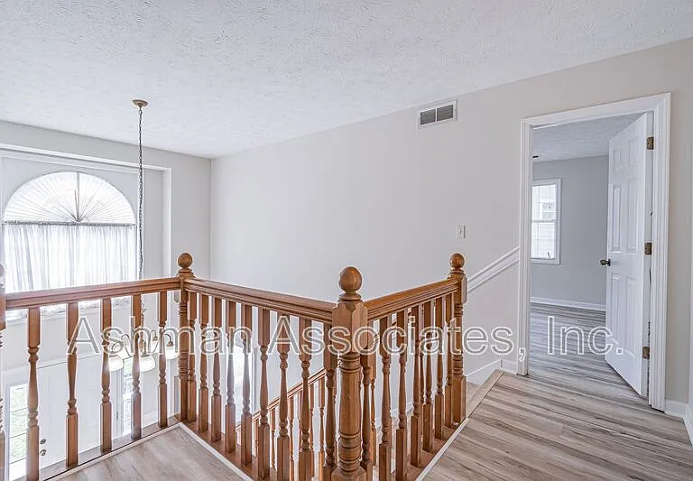 2402 Betsy Ct SW — Photo 22