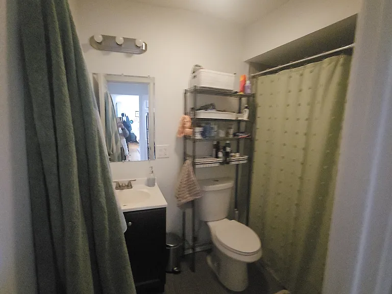 6211 N Kenmore Ave #405 — Photo 11
