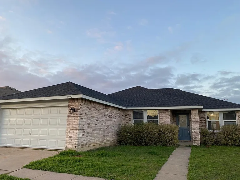 2112 W Grove Ln — Photo 13