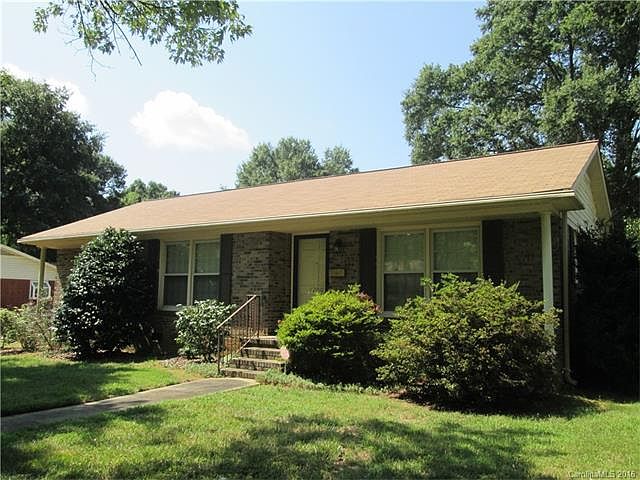 2nd image of 7200 Thorncliff Dr