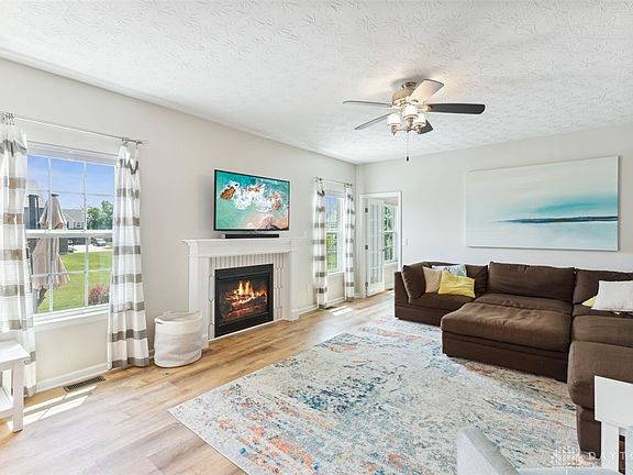 3rd image of 9660 Crooked Creek Dr