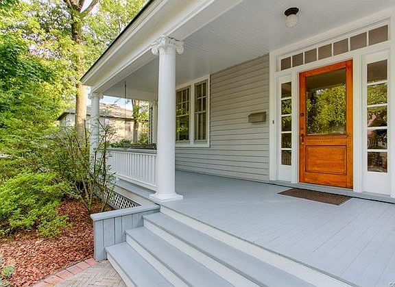 2nd image of 400 W 28th St