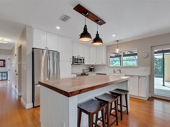 5th image of 15715 SW 87th Ct
