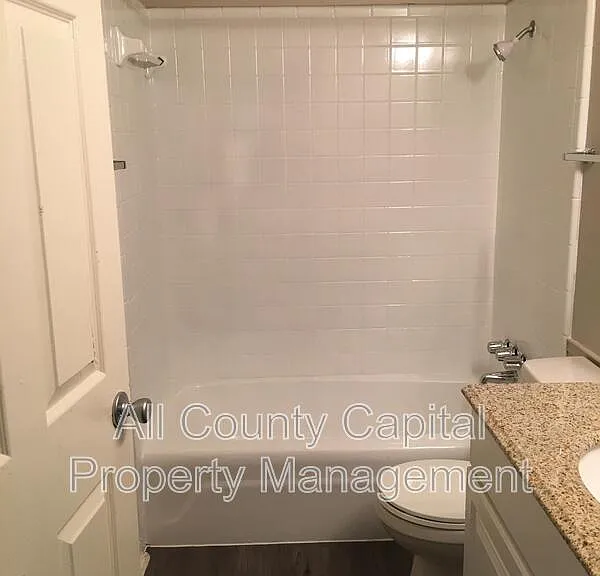 6506 S 1st St #104 — Photo 5