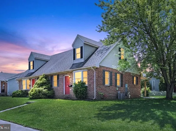 439 Grant Dr, Hanover, PA 17331