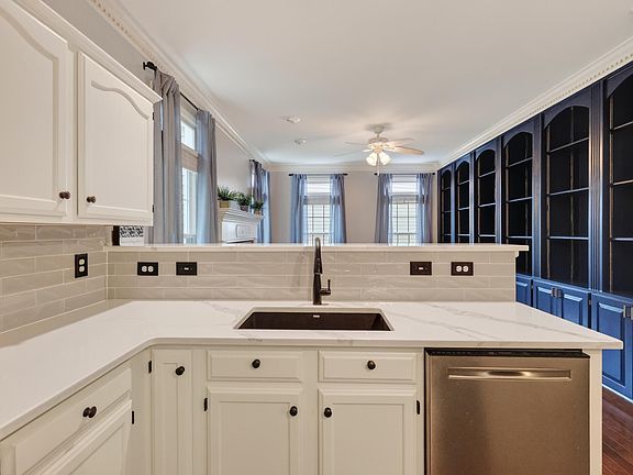 5th image of 3408 Tunas St