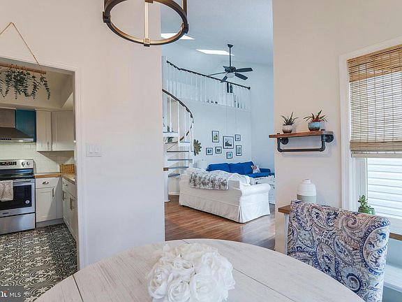 5th image of 4609 Birch Cir