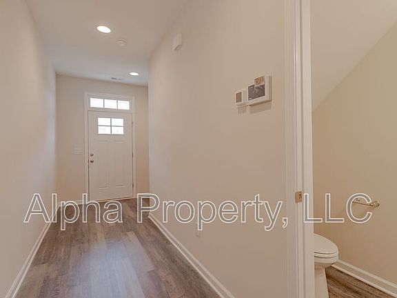 5th image of 8 Sabine Leaf Ct