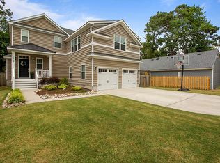 2704 Poinciana Dr, Virginia Beach, VA 23451