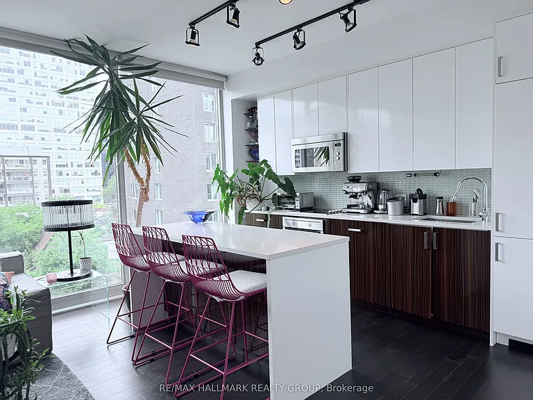 300 Lisgar St #503 — Photo 21