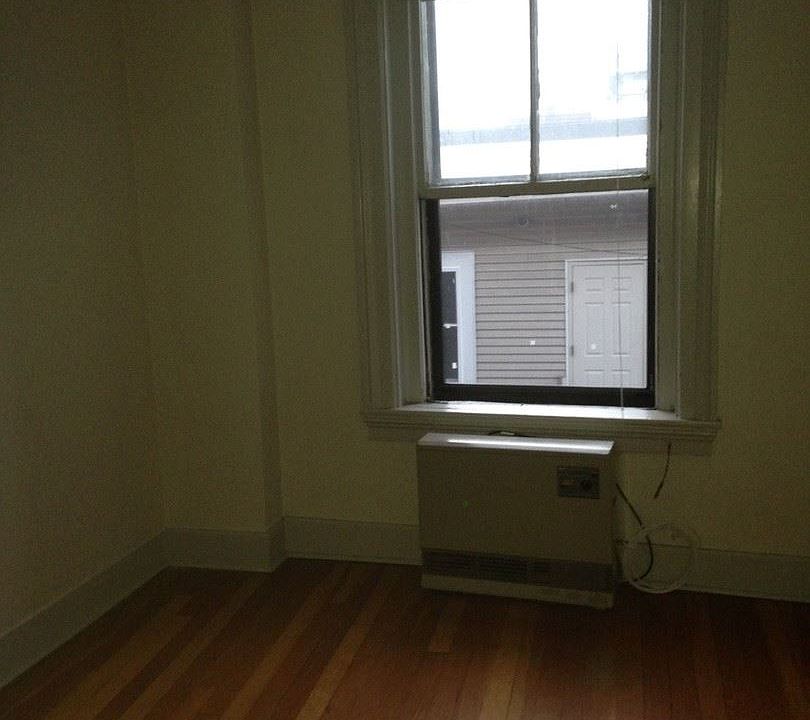 2nd image of 2 Barre St APT 3