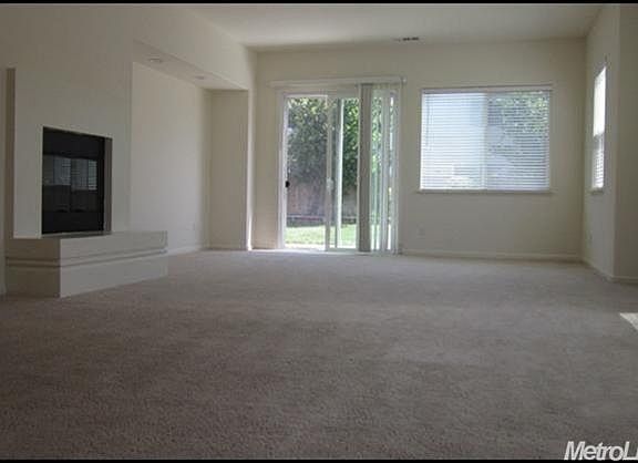 4th image of 1832 Belmont Pl