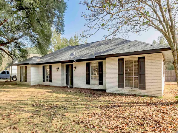 5660 Crimson Glory Dr, Saint Francisville, LA 70775