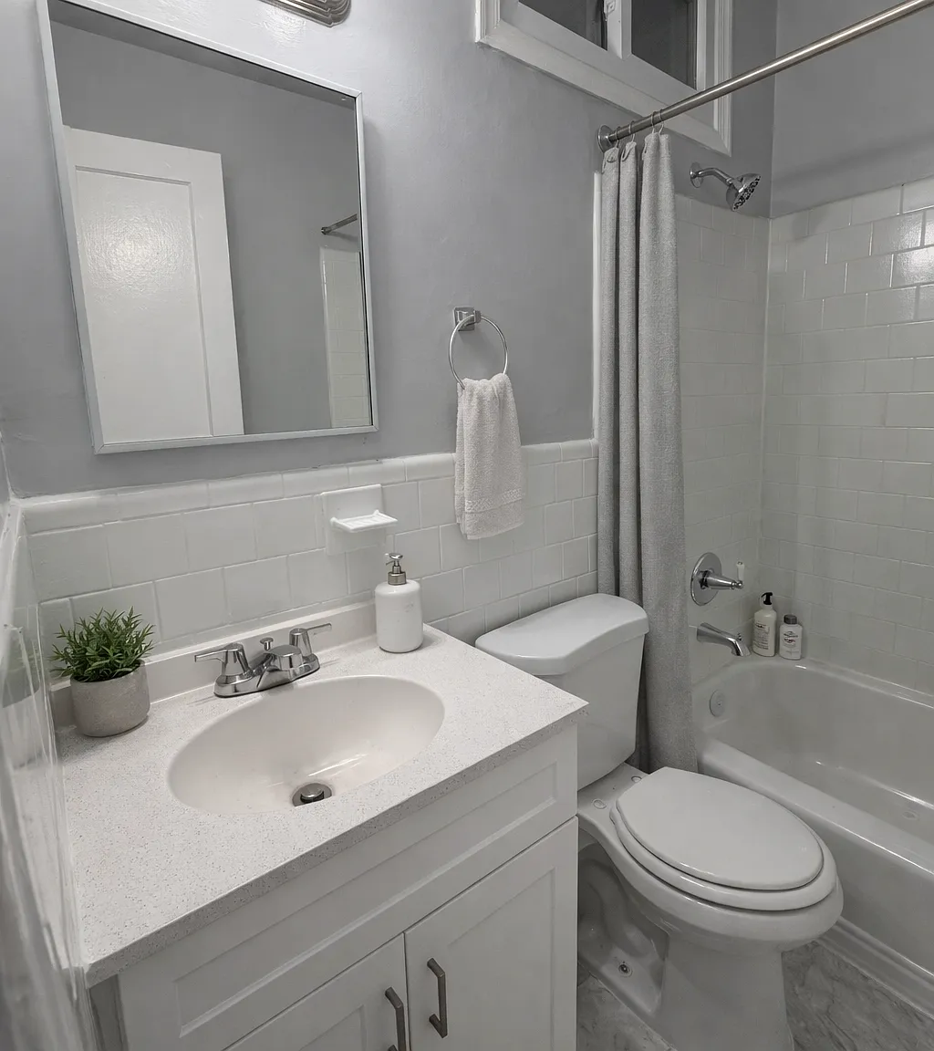 3 bed, 1200 sqft, $3,094 — Photo 2