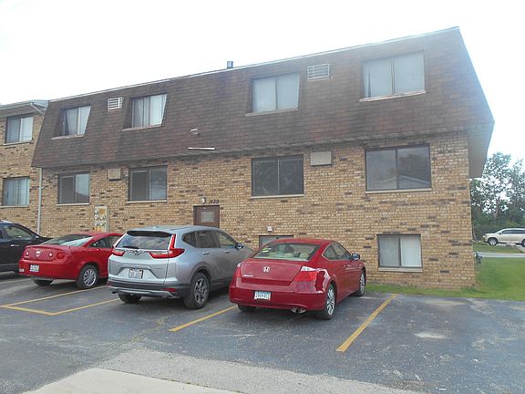 3rd image of 1439 Carriage Ln APT 1