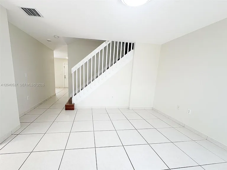 2150 NW 171st Ter — Photo 8