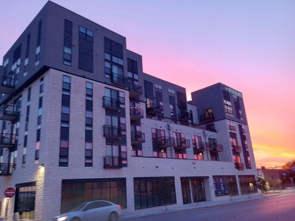 1st image of 140 W San Antonio St