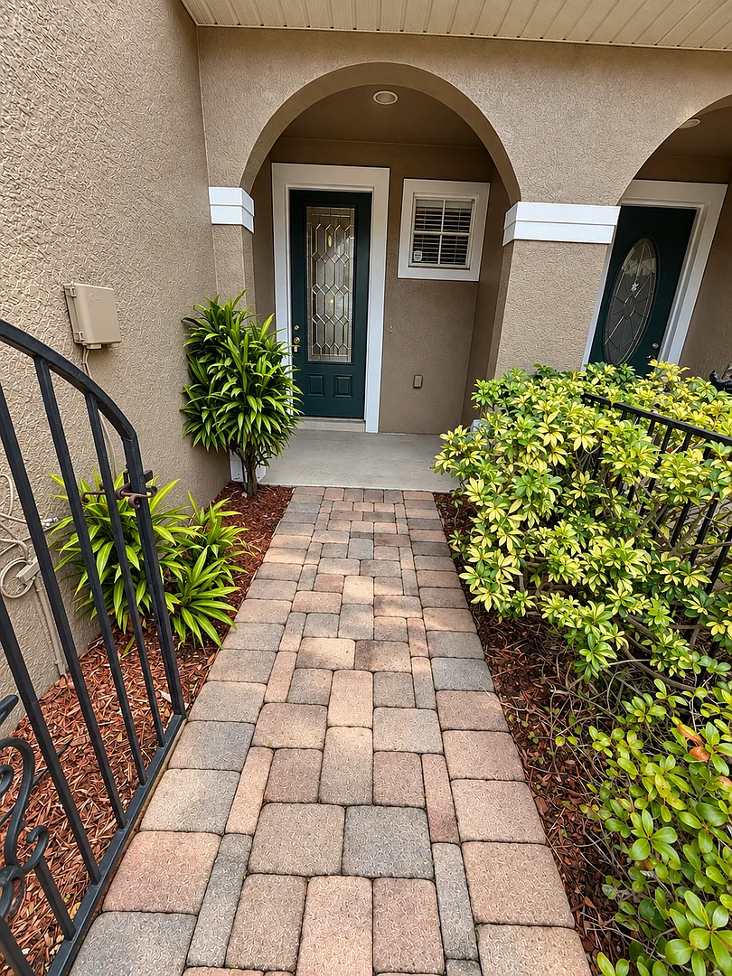 Beautifully Refreshed 3BR/2.5BA Townhome | Gated Nona Preserve — Photo 3